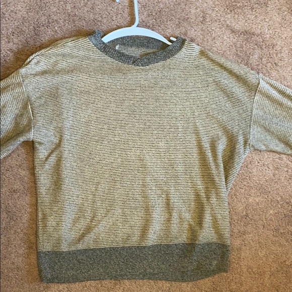 Brown sweater - Picture 2 of 2